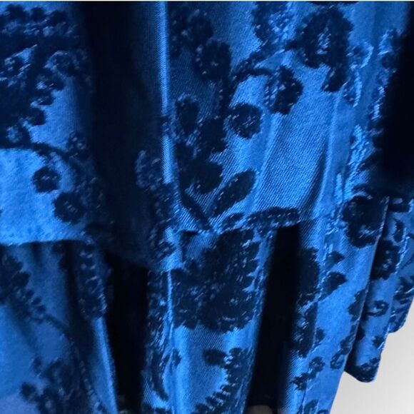 City Vibe Blue Burnout Velvet Mini Dress Sz 1 Long Sleeve Fit & Flare Boho Roman - Picture 4 of 8